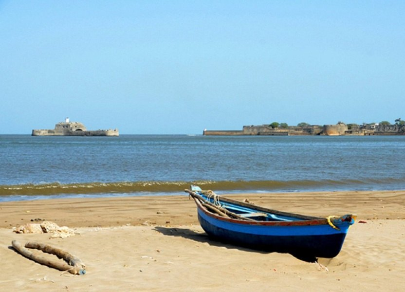 Top 10 Most Beautiful Beaches in Gujarat with Pictures beautiful beaches,beaches in gujarat,gujarat tourism