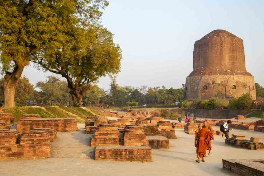 Top 10 Places to Visit in Varanasi And Kashi top 10 places to visit in varanasi,Varanasi,Kashi,tourist places in Varanasi